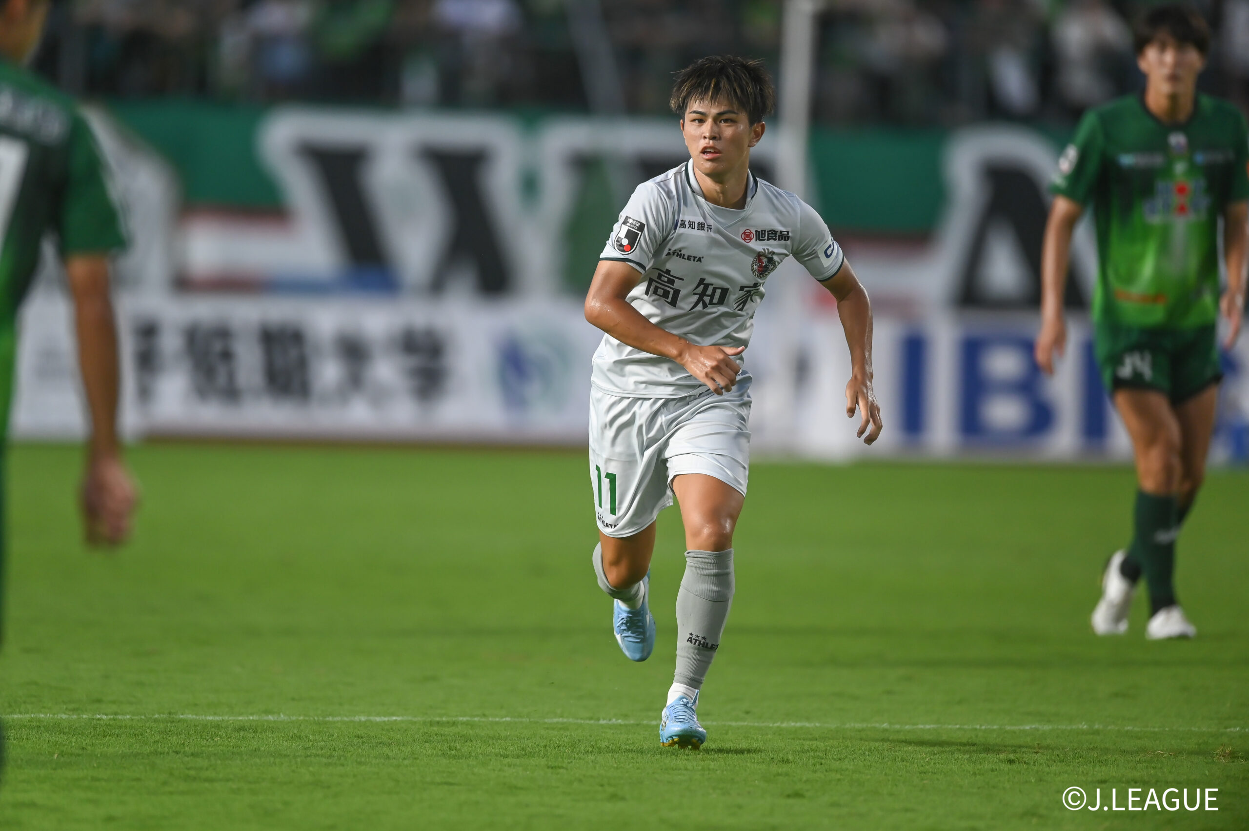 FC Gifu v Kochi United SC - J.LEAGUE MEIJI YASUDA J3